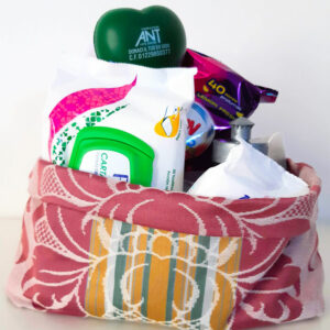 CESTINO CON PRODOTTI PER L'IGIENE, 5 prodotti